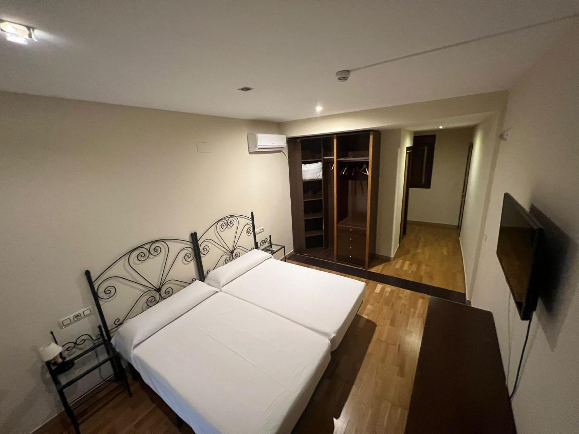 Hostal El Pasaje قنطرة شنيل المظهر الخارجي الصورة